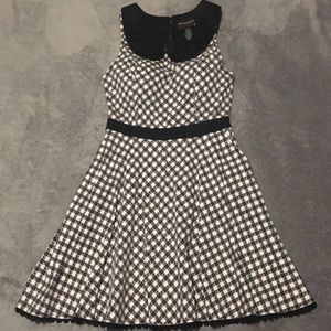 Orphan Black Hand Gun & Glue Gun Dress